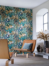 Lade das Bild in den Galerie-Viewer, AVICENNIA