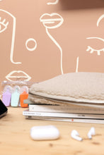 Carregar imagem no visualizador da galeria, JUST SMILE