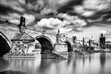 Lade das Bild in den Galerie-Viewer, CHARLES BRIDGE
